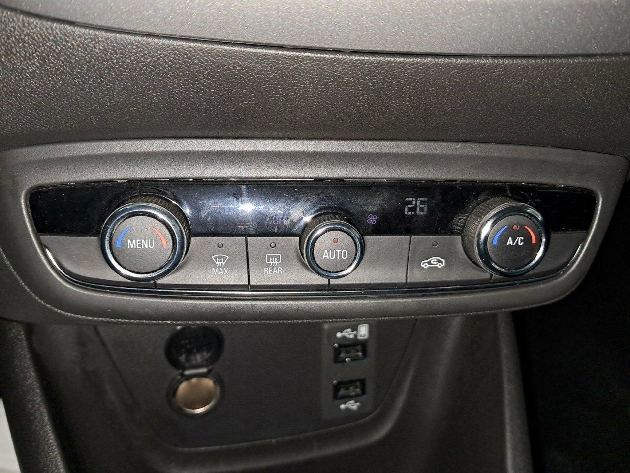 Foto Opel Crossland X 17
