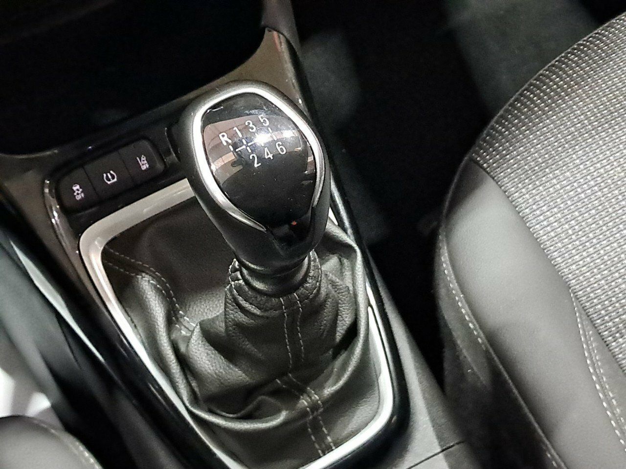 Foto Opel Crossland X 18