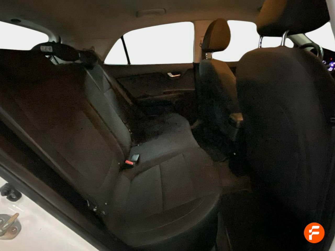Foto Kia Rio 17