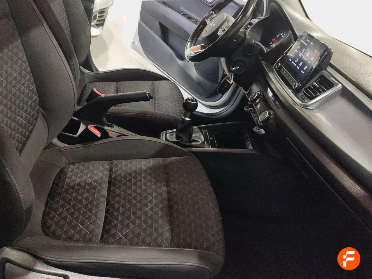 Foto Kia Rio 11