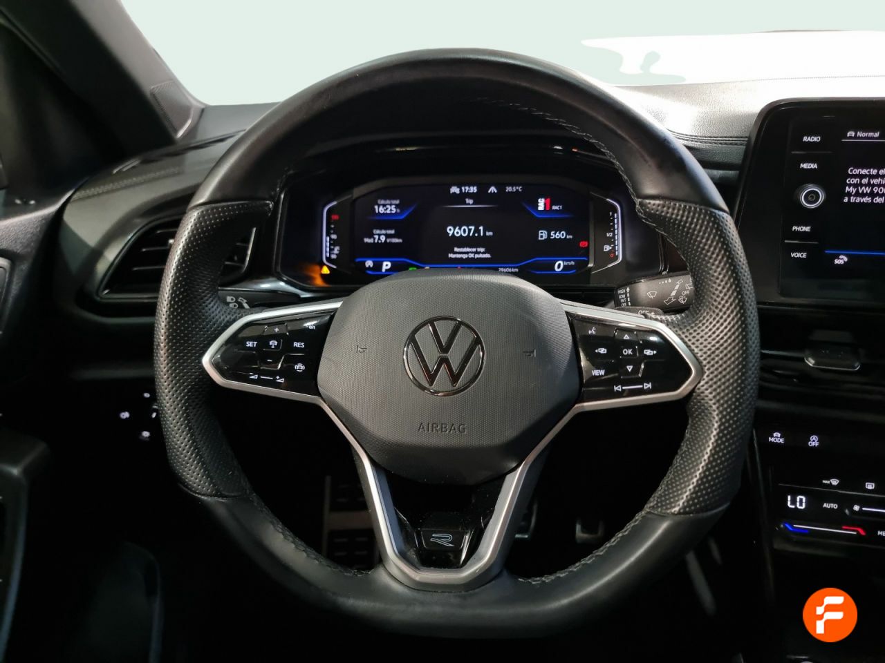 Foto Volkswagen T-Roc 8