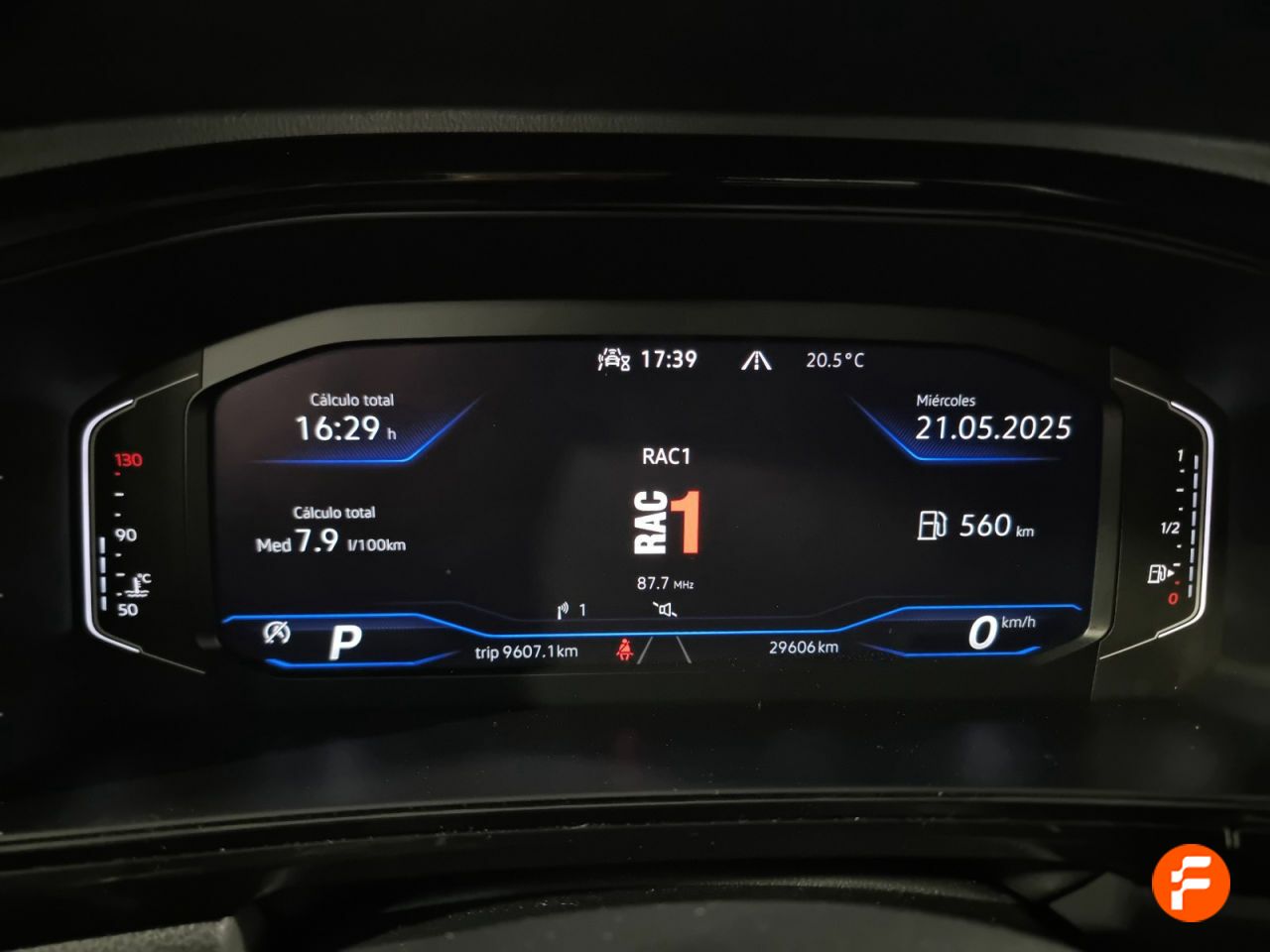 Foto Volkswagen T-Roc 10