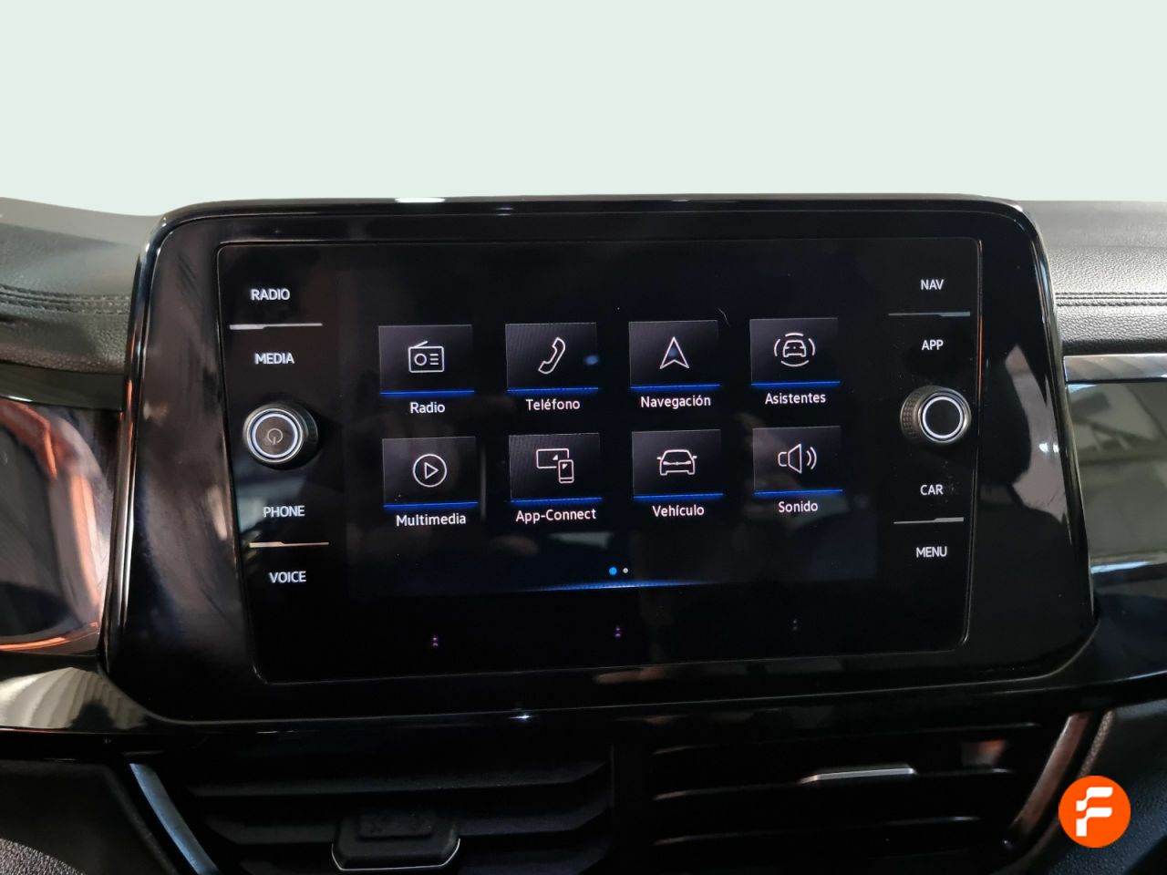Foto Volkswagen T-Roc 11