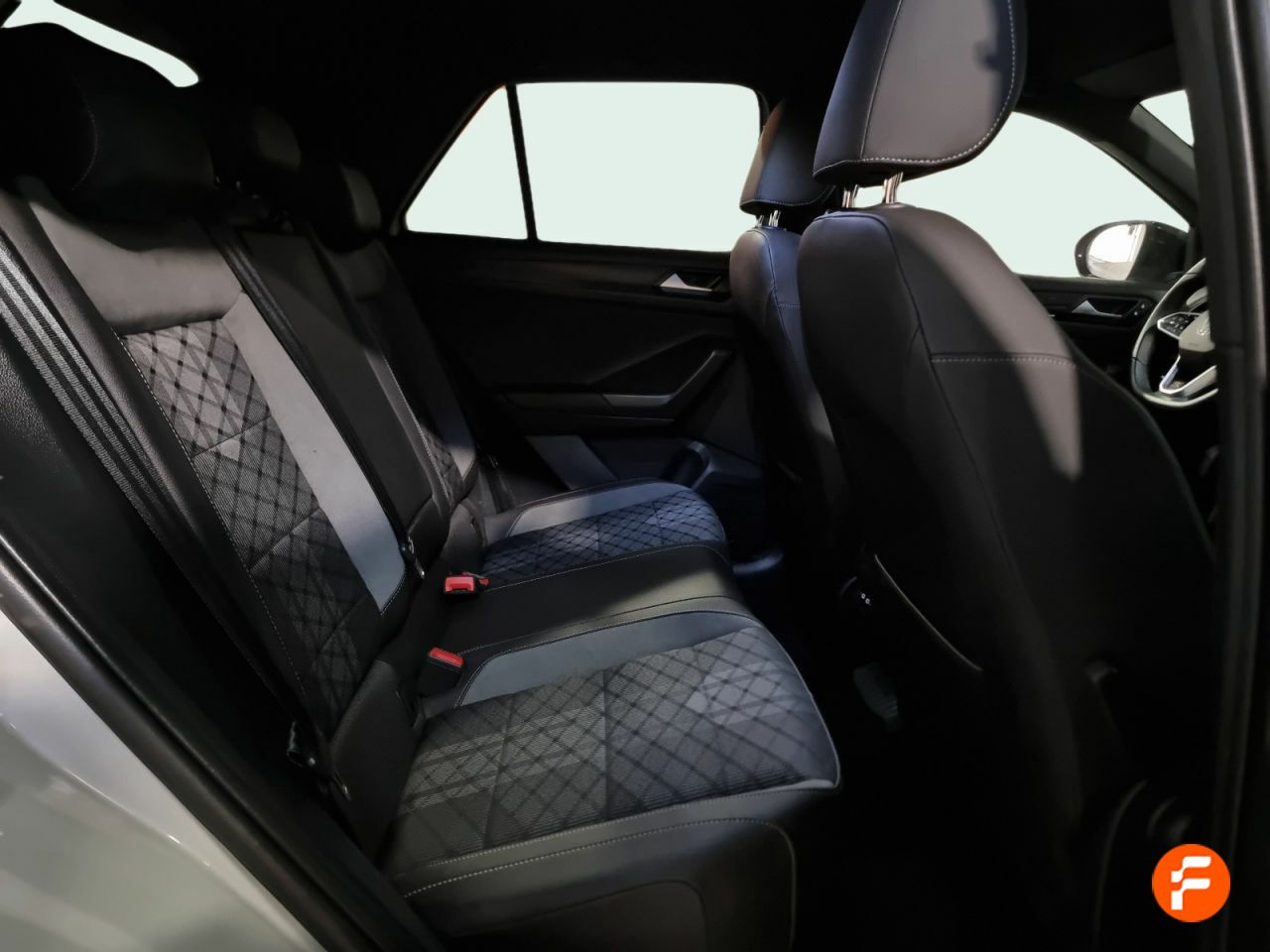 Foto Volkswagen T-Roc 14