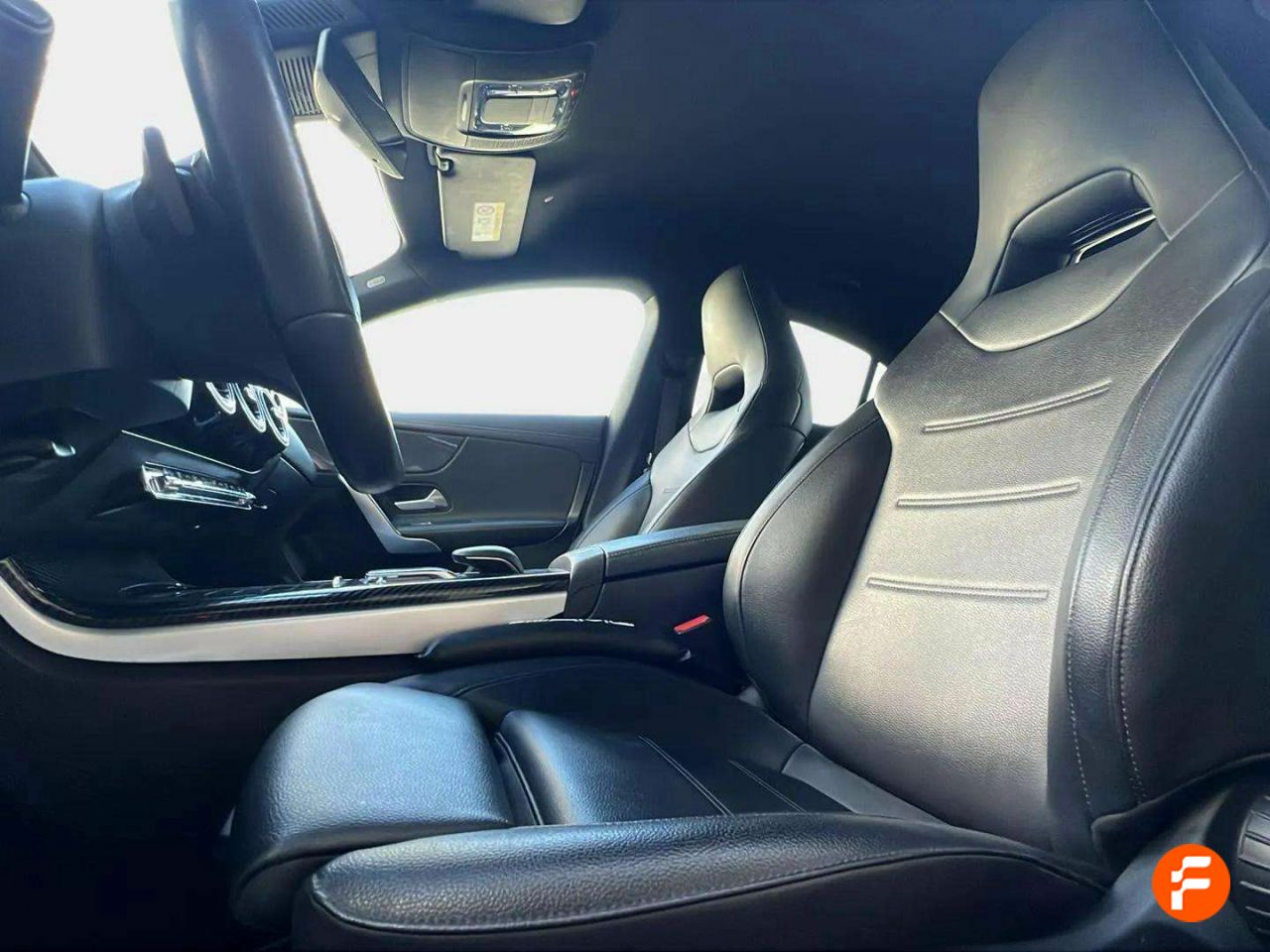 Foto Mercedes-Benz Clase CLA 11