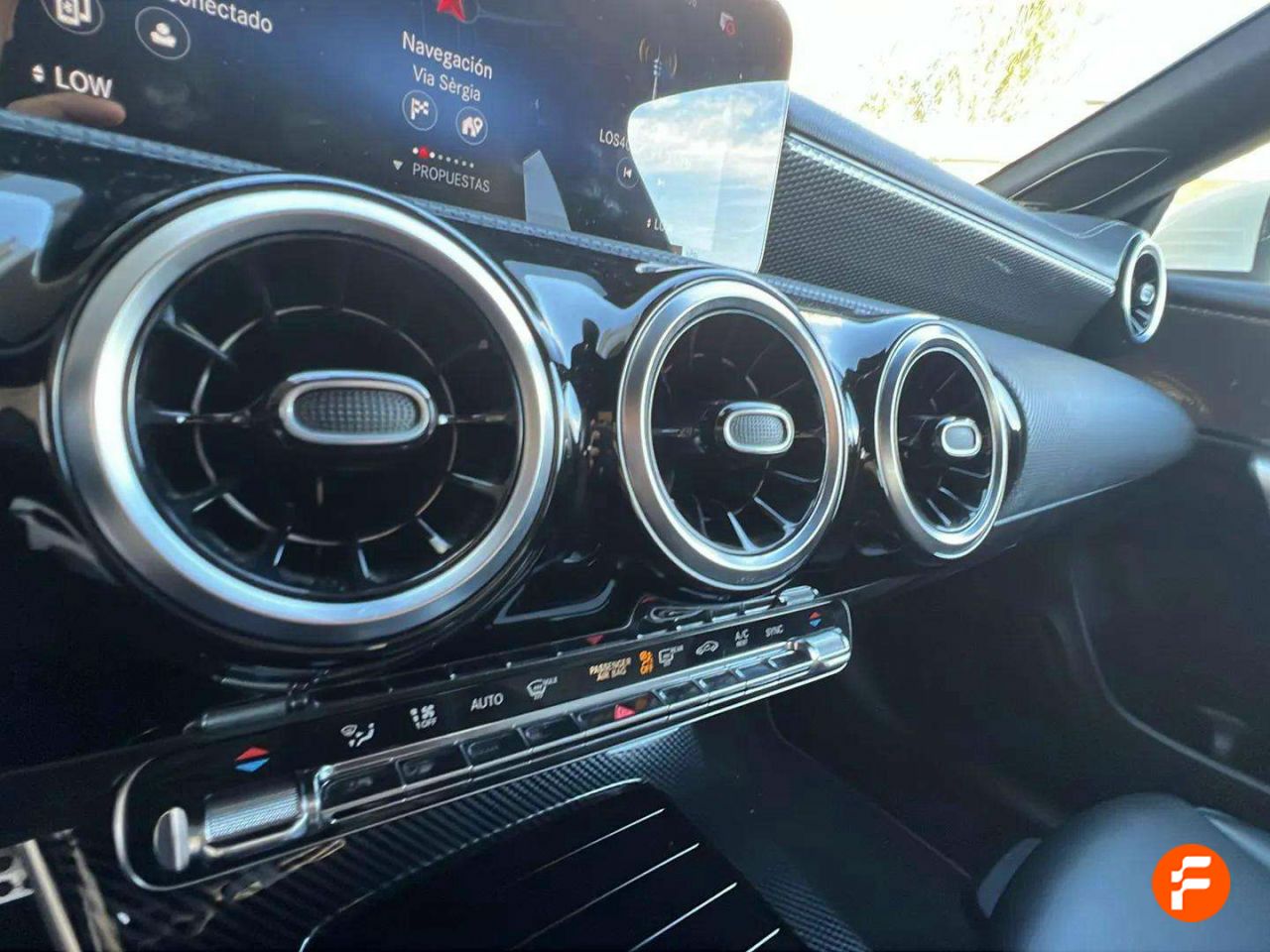 Foto Mercedes-Benz Clase CLA 22