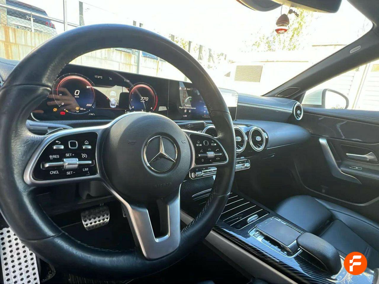 Foto Mercedes-Benz Clase CLA 24