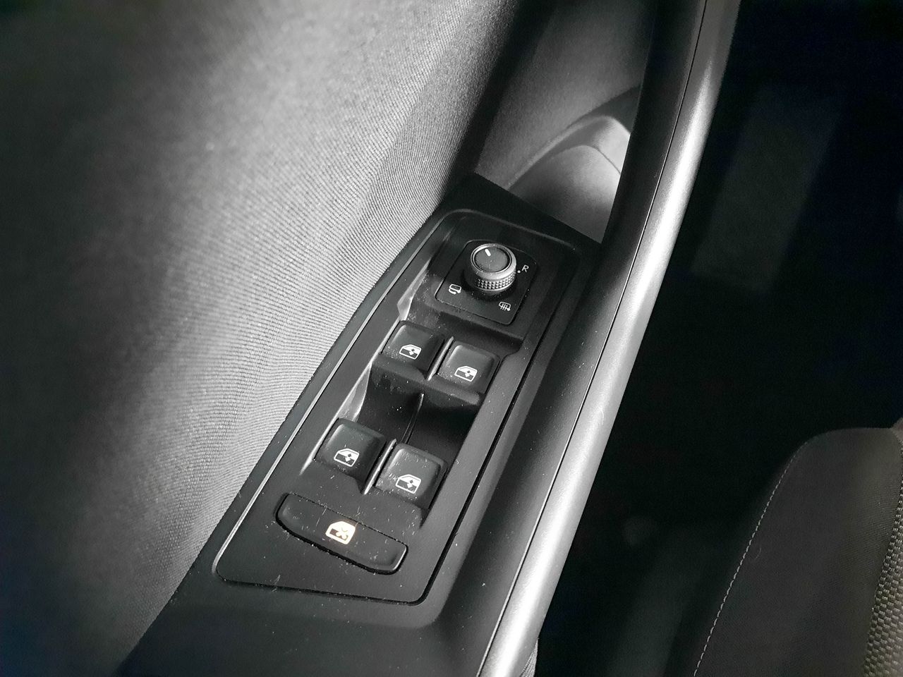 Foto Volkswagen T-Roc 9