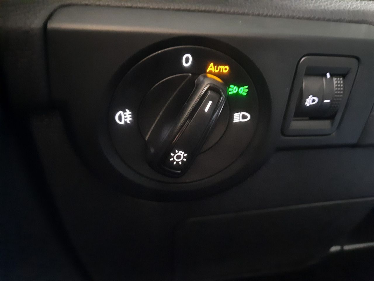 Foto Volkswagen T-Cross 9