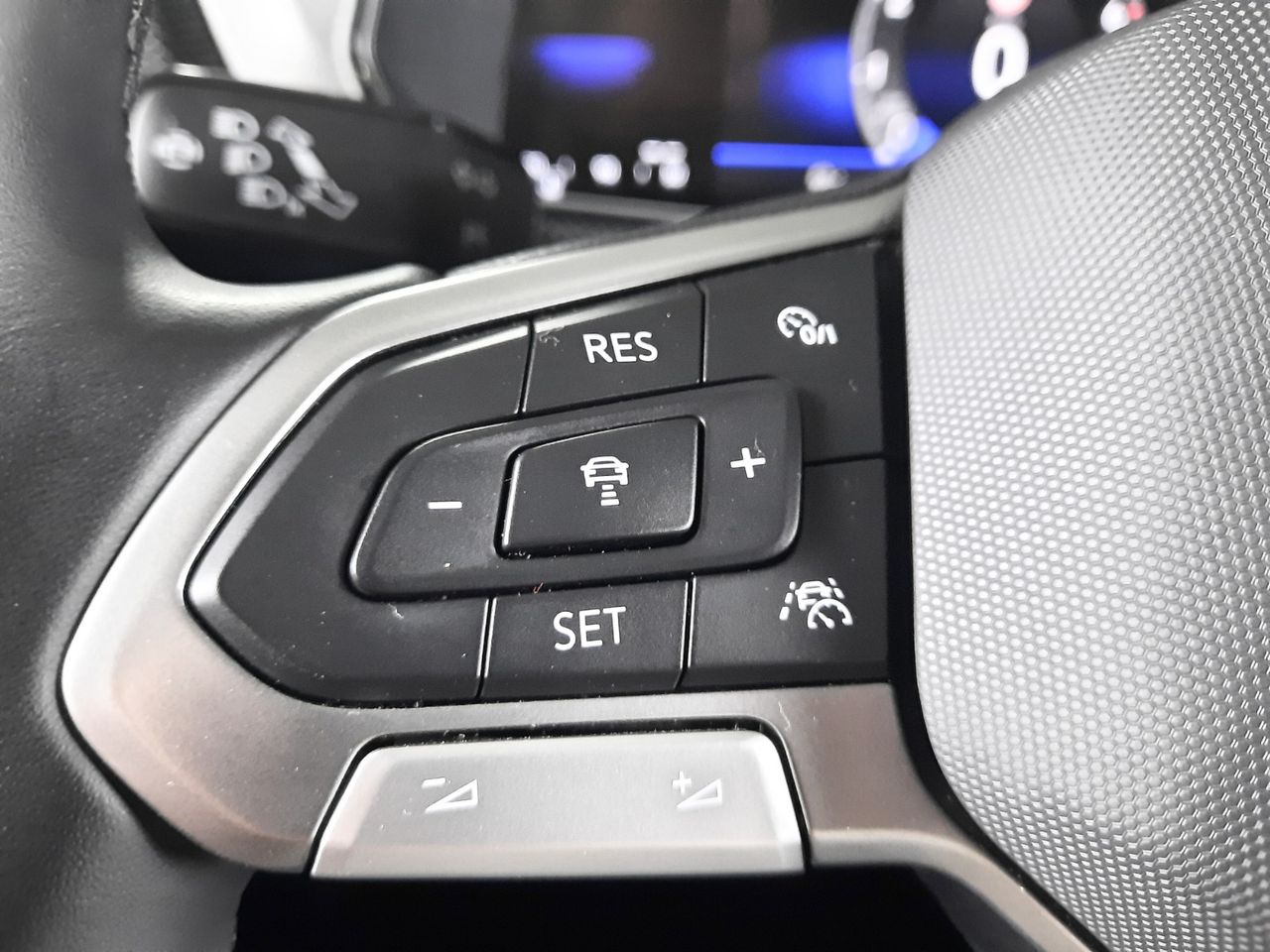 Foto Volkswagen T-Cross 17