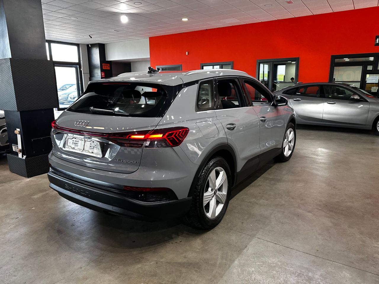 Foto Audi Q4 6