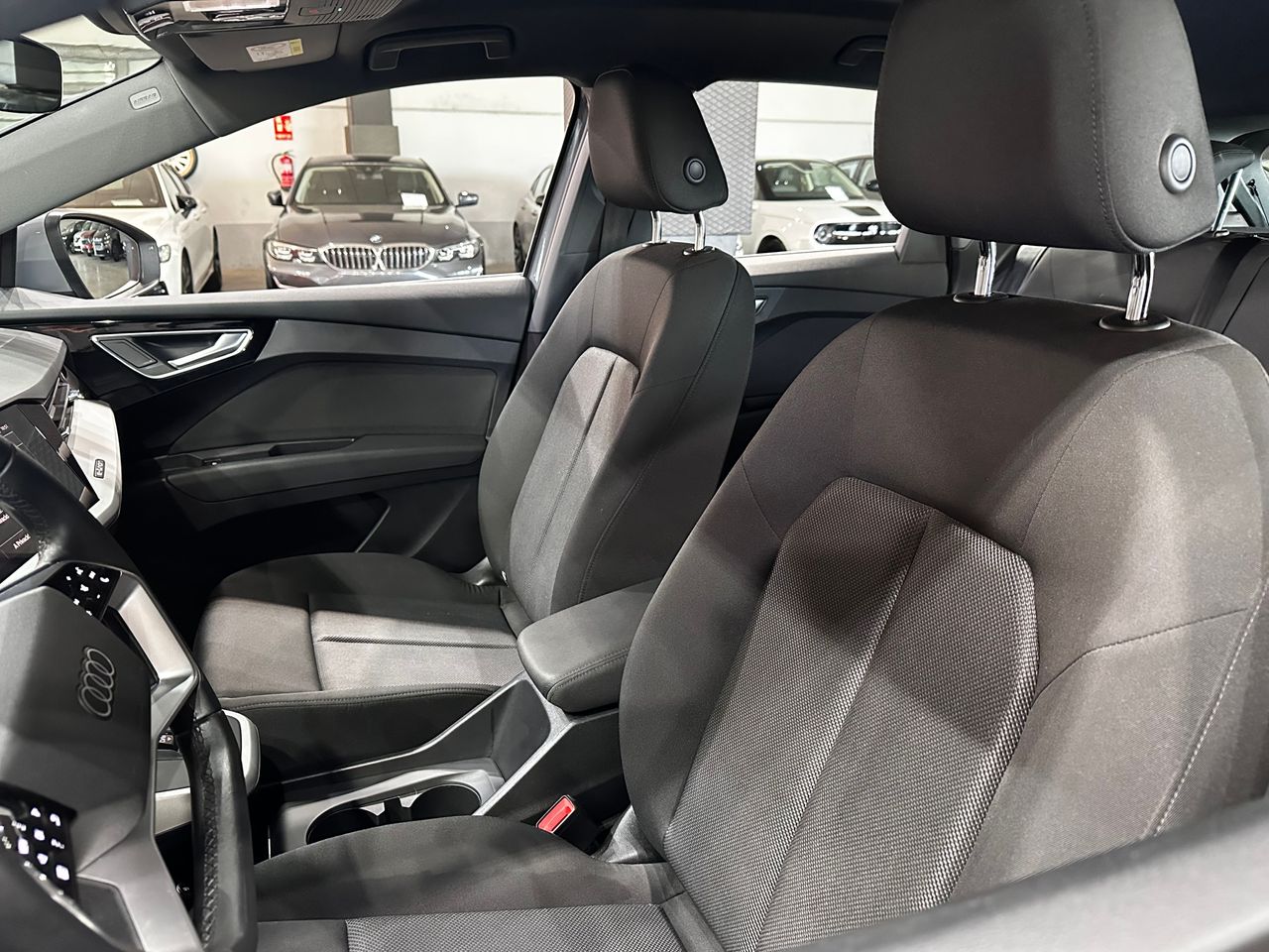 Foto Audi Q4 9