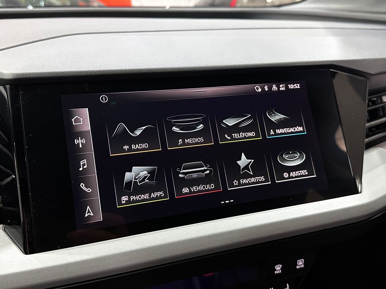 Foto Audi Q4 15