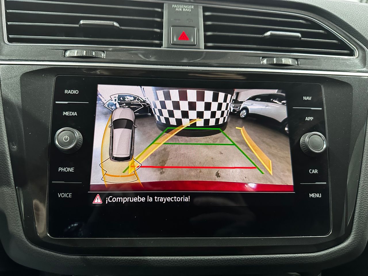 Foto Volkswagen Tiguan 24
