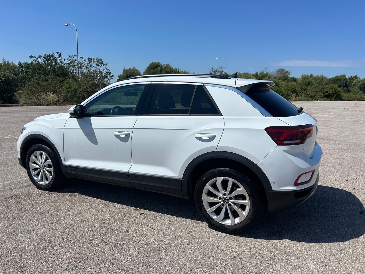 Foto Volkswagen T-Roc 3