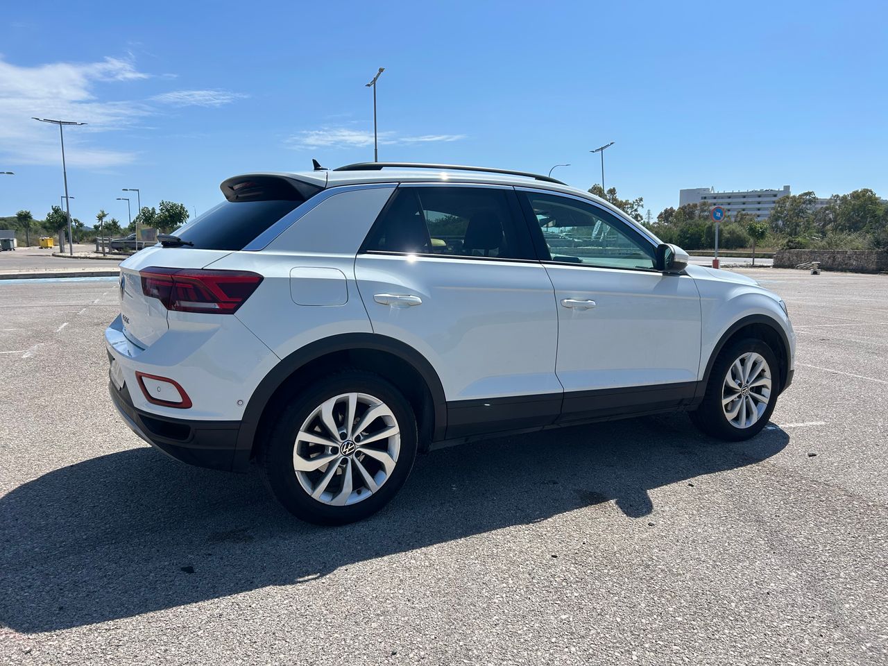 Foto Volkswagen T-Roc 4