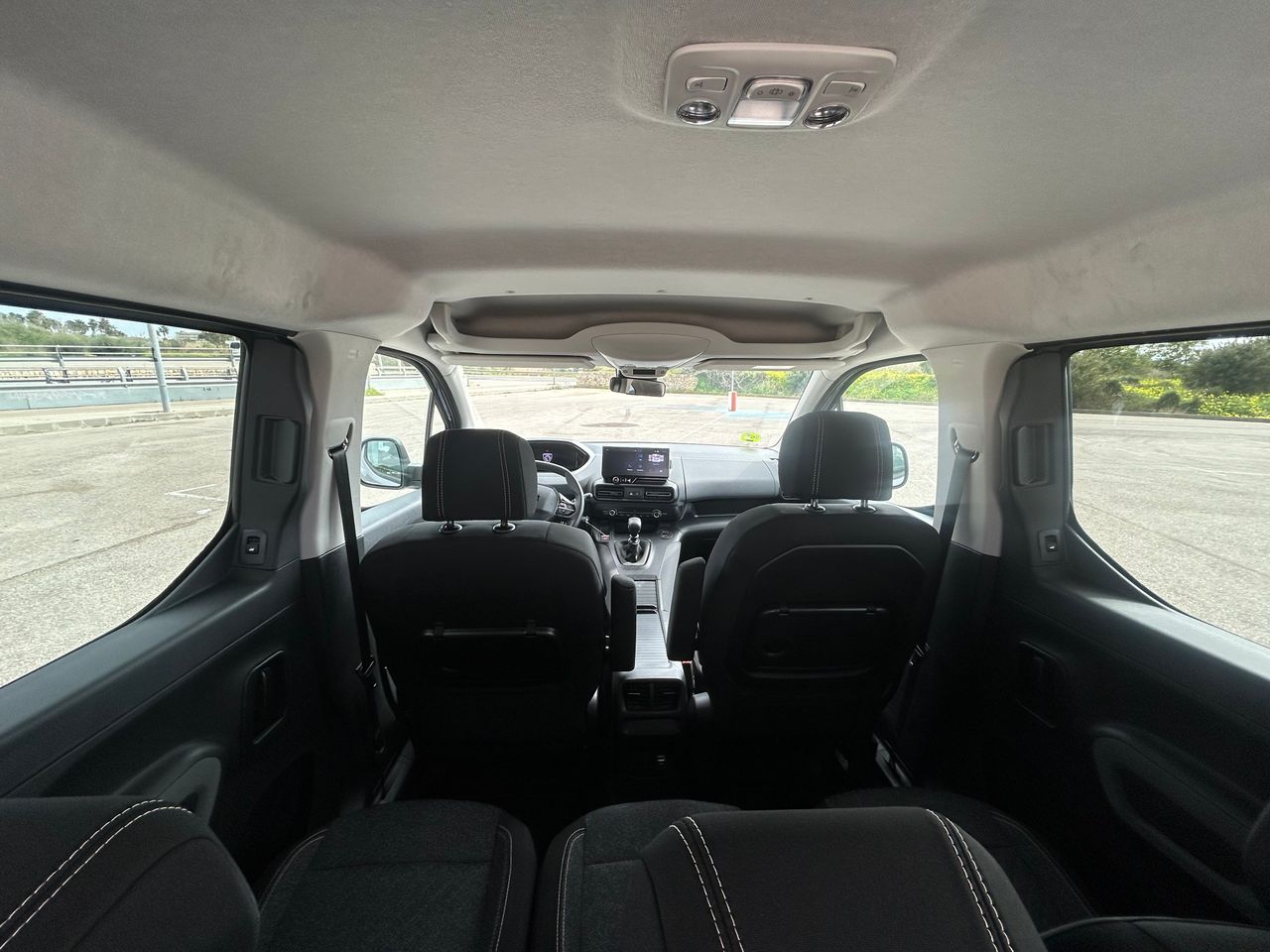 Foto Peugeot Rifter 8