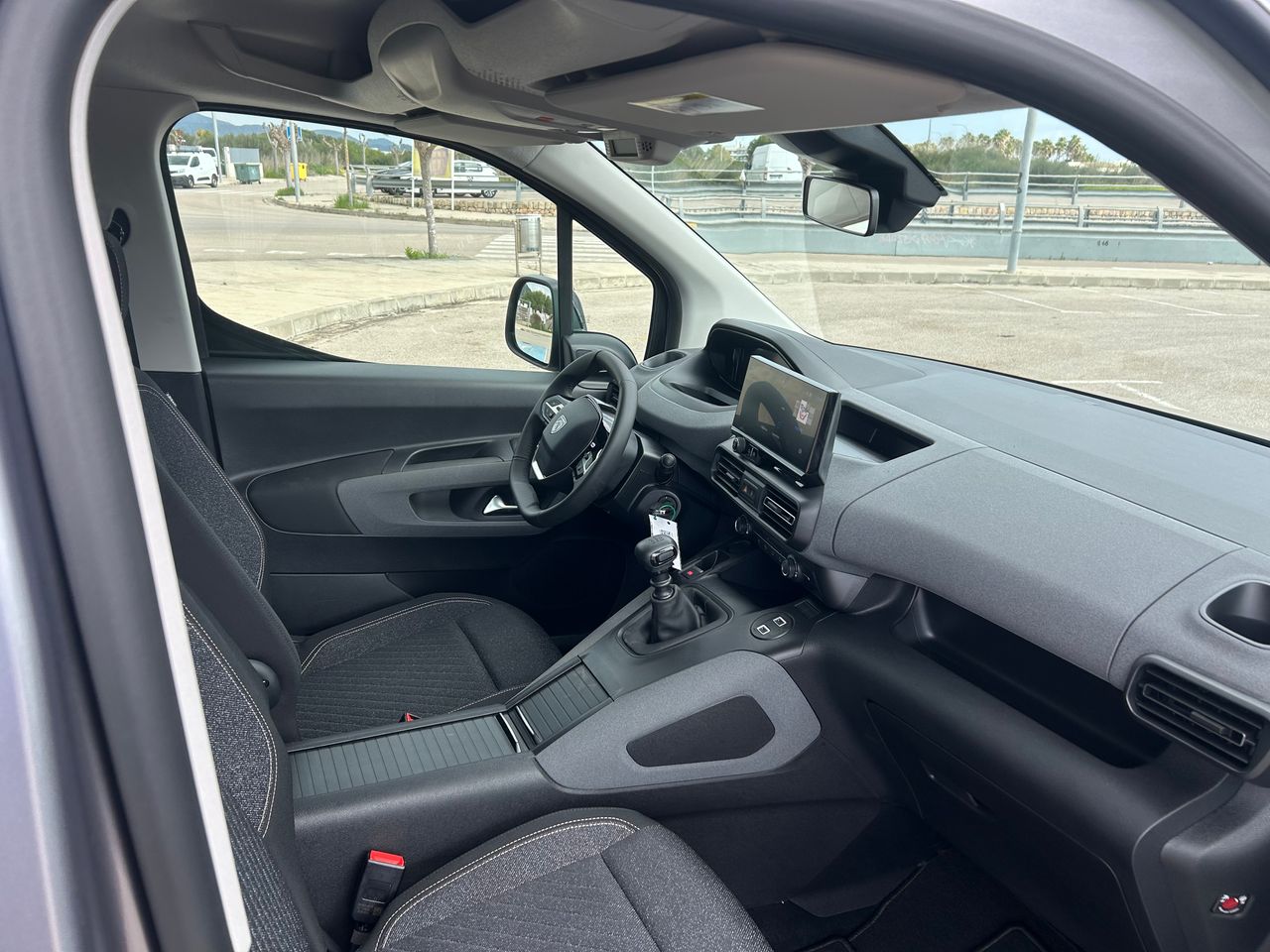 Foto Peugeot Rifter 9