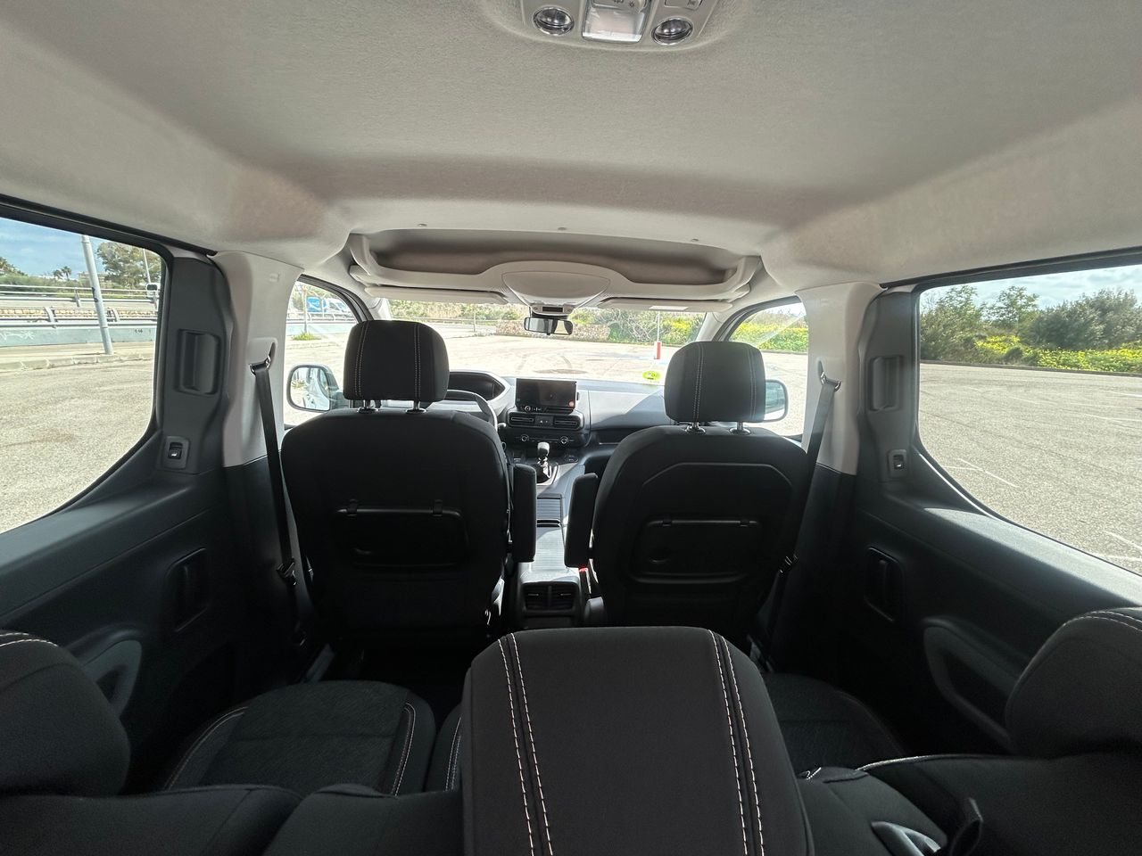 Foto Peugeot Rifter 8