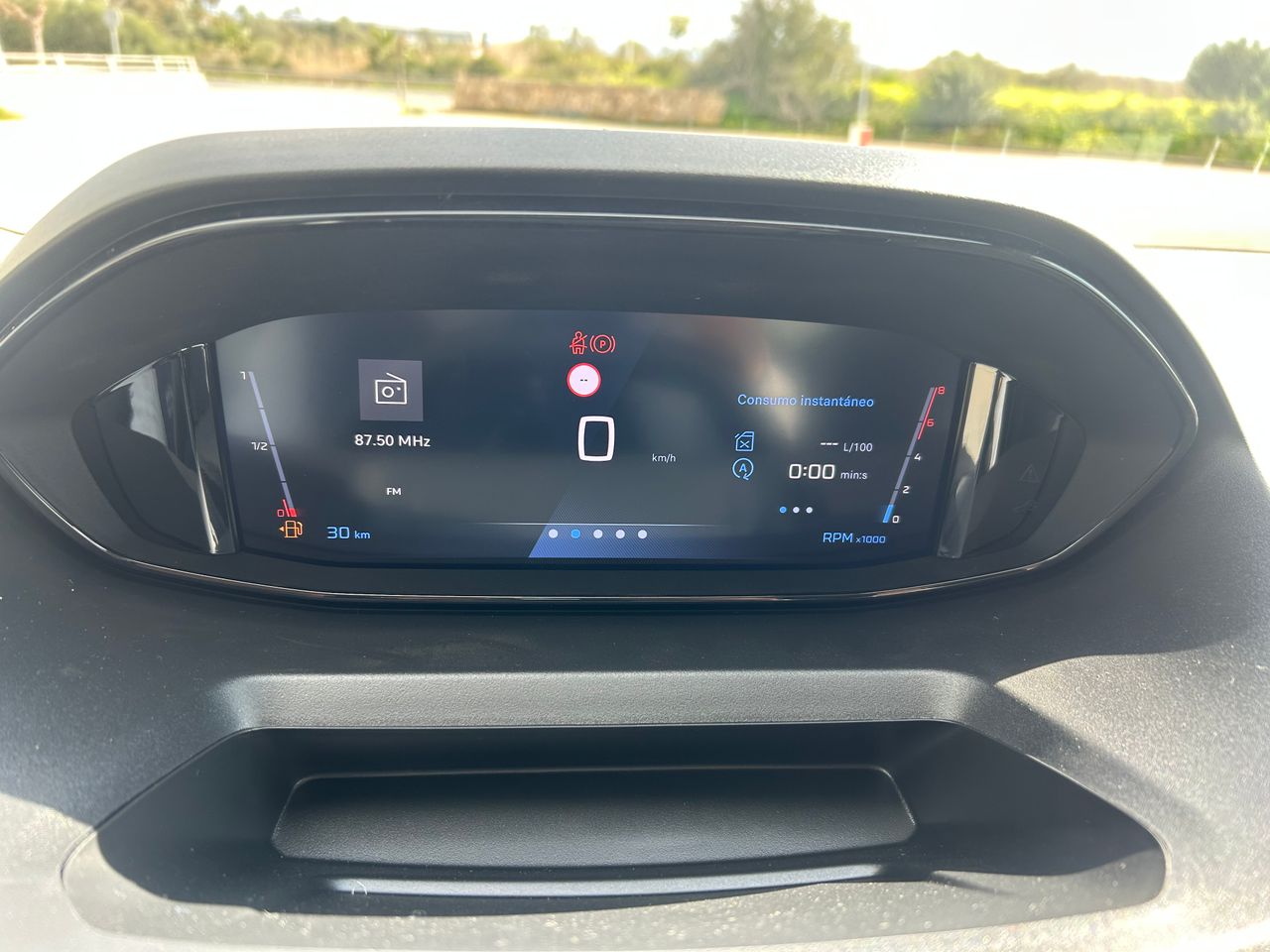 Foto Peugeot Rifter 9