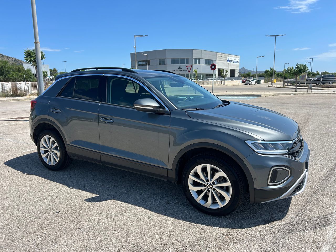 Foto Volkswagen T-Roc 1