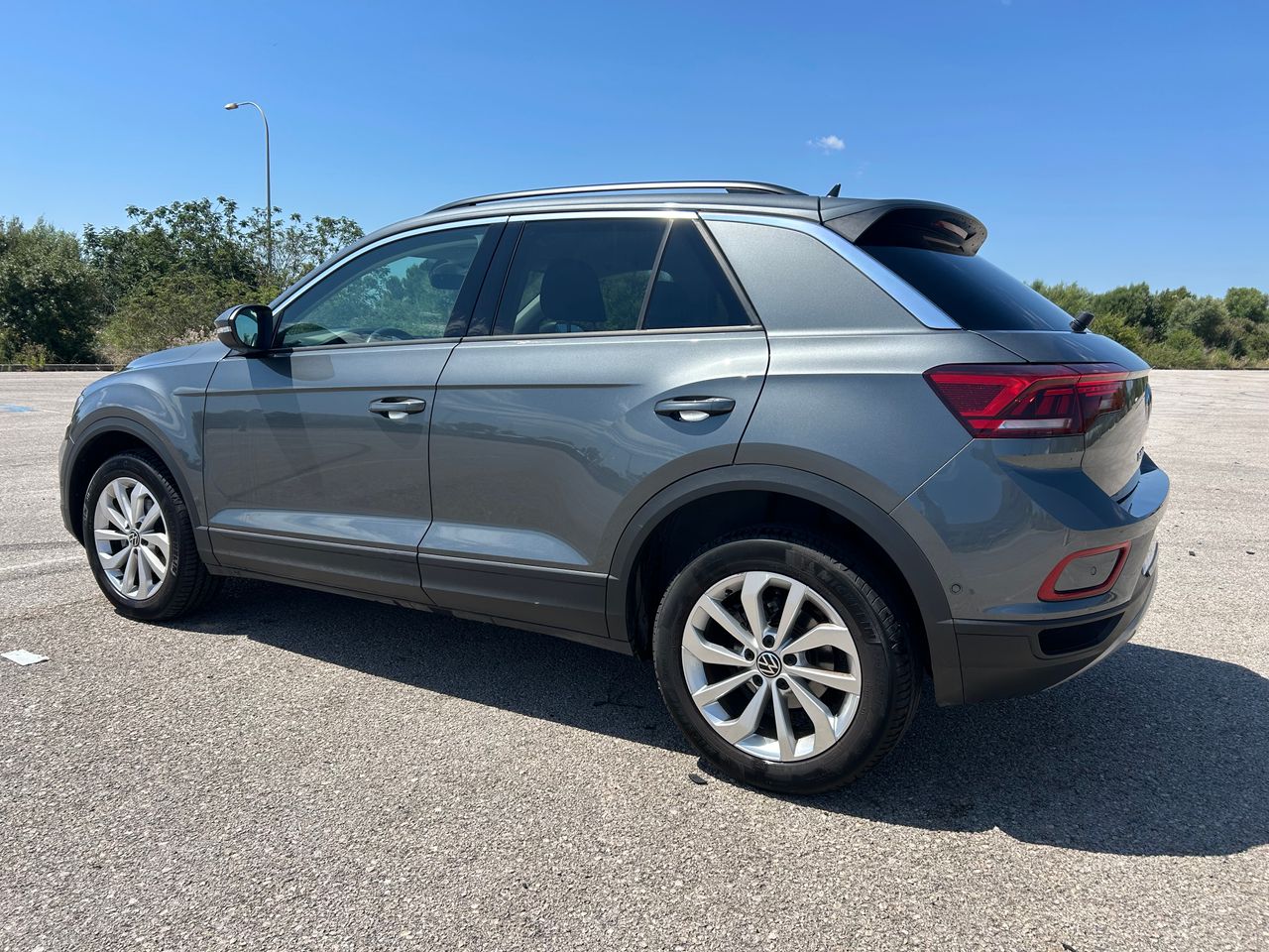 Foto Volkswagen T-Roc 3