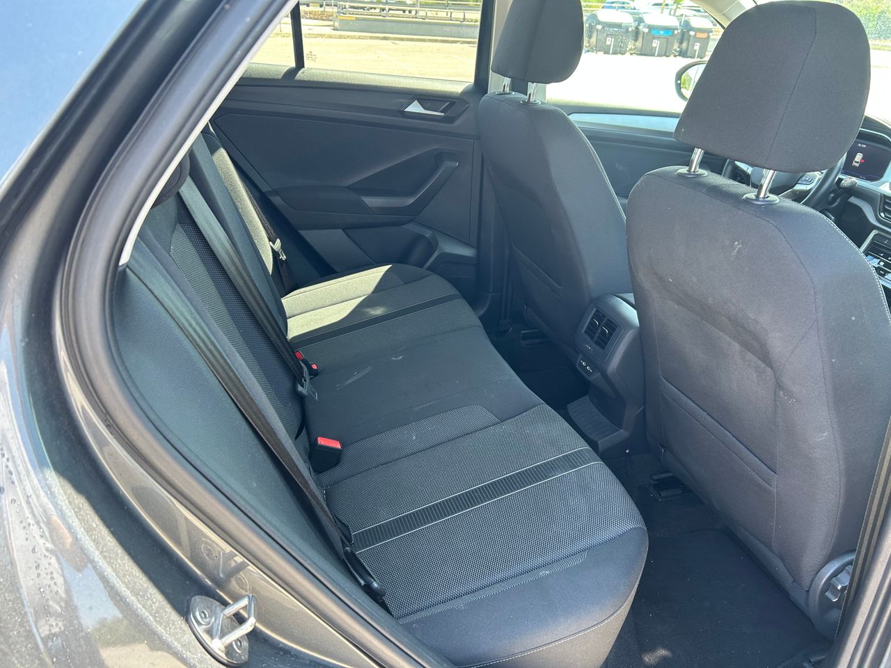 Foto Volkswagen T-Roc 8