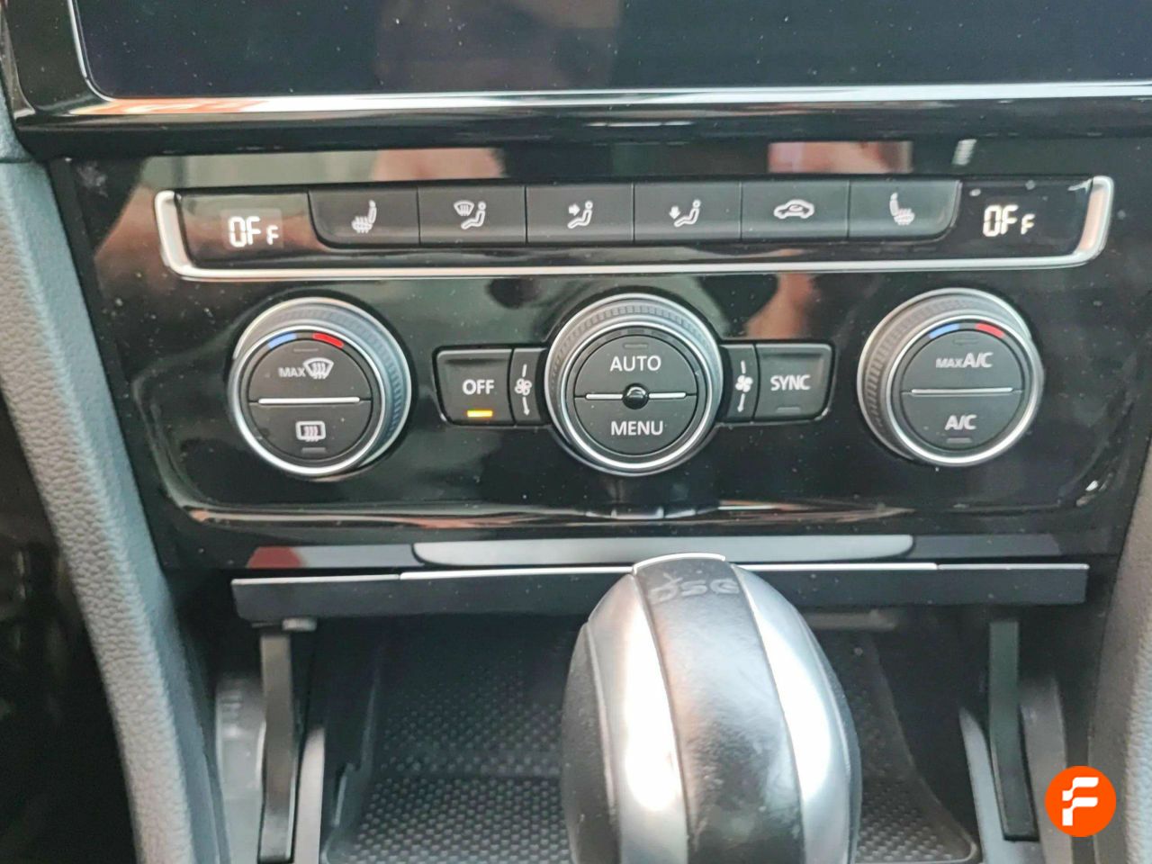 Foto Volkswagen Golf 34