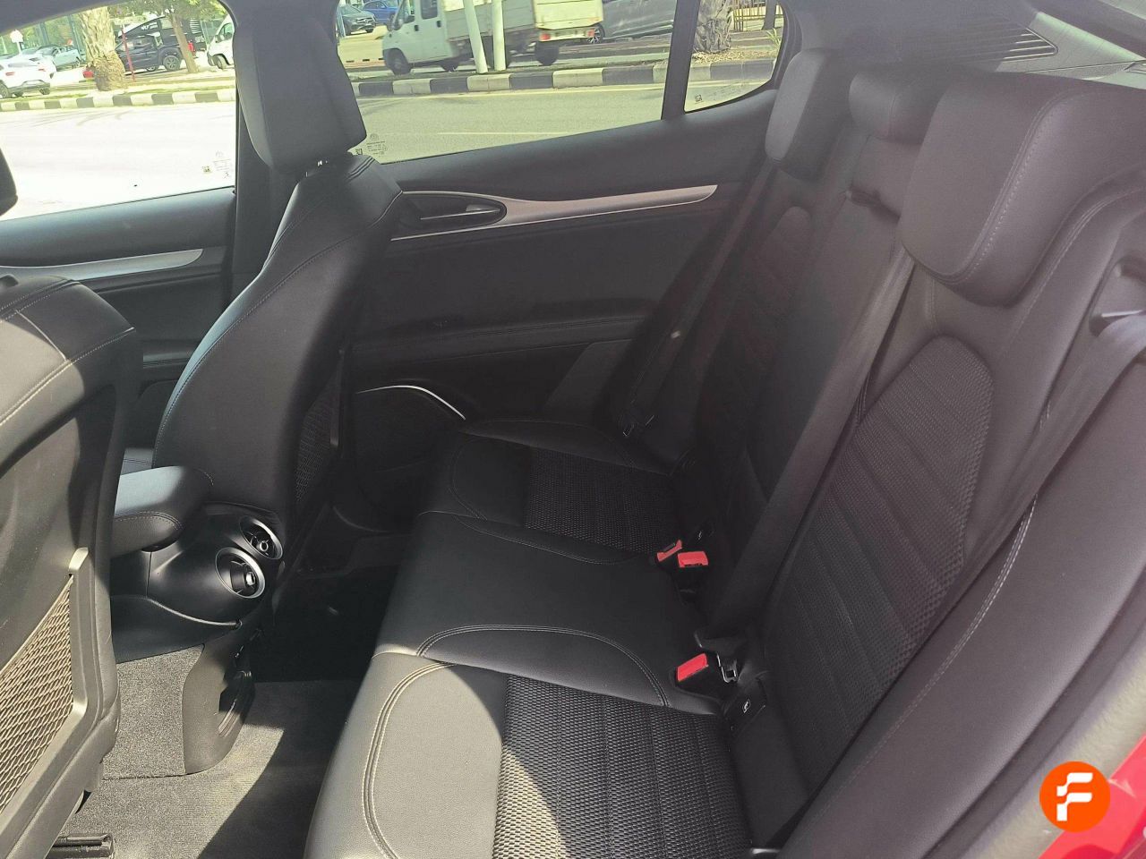 Foto Alfa Romeo Stelvio 18