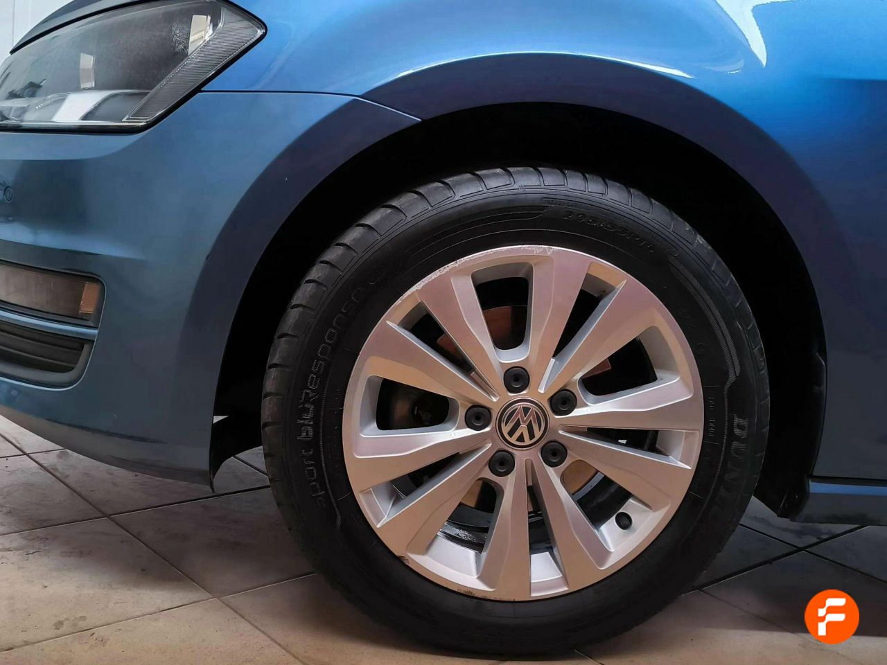 Foto Volkswagen Golf 31