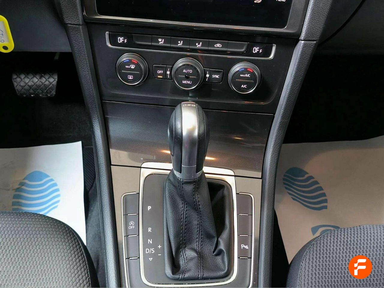 Foto Volkswagen Golf 25