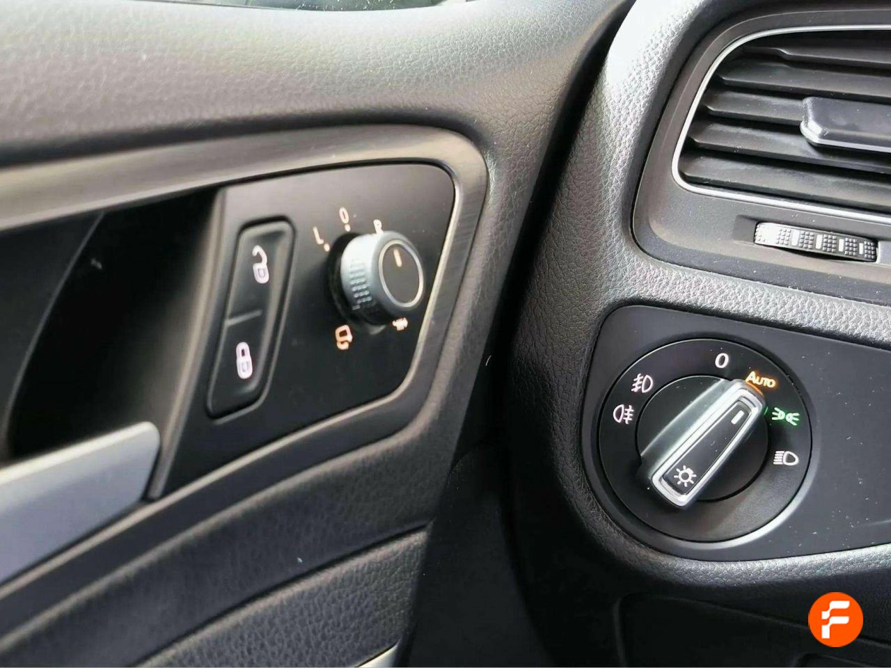 Foto Volkswagen Golf 27