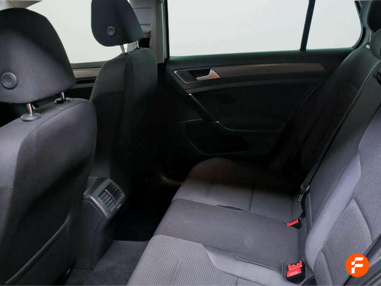 Foto Volkswagen Golf 28