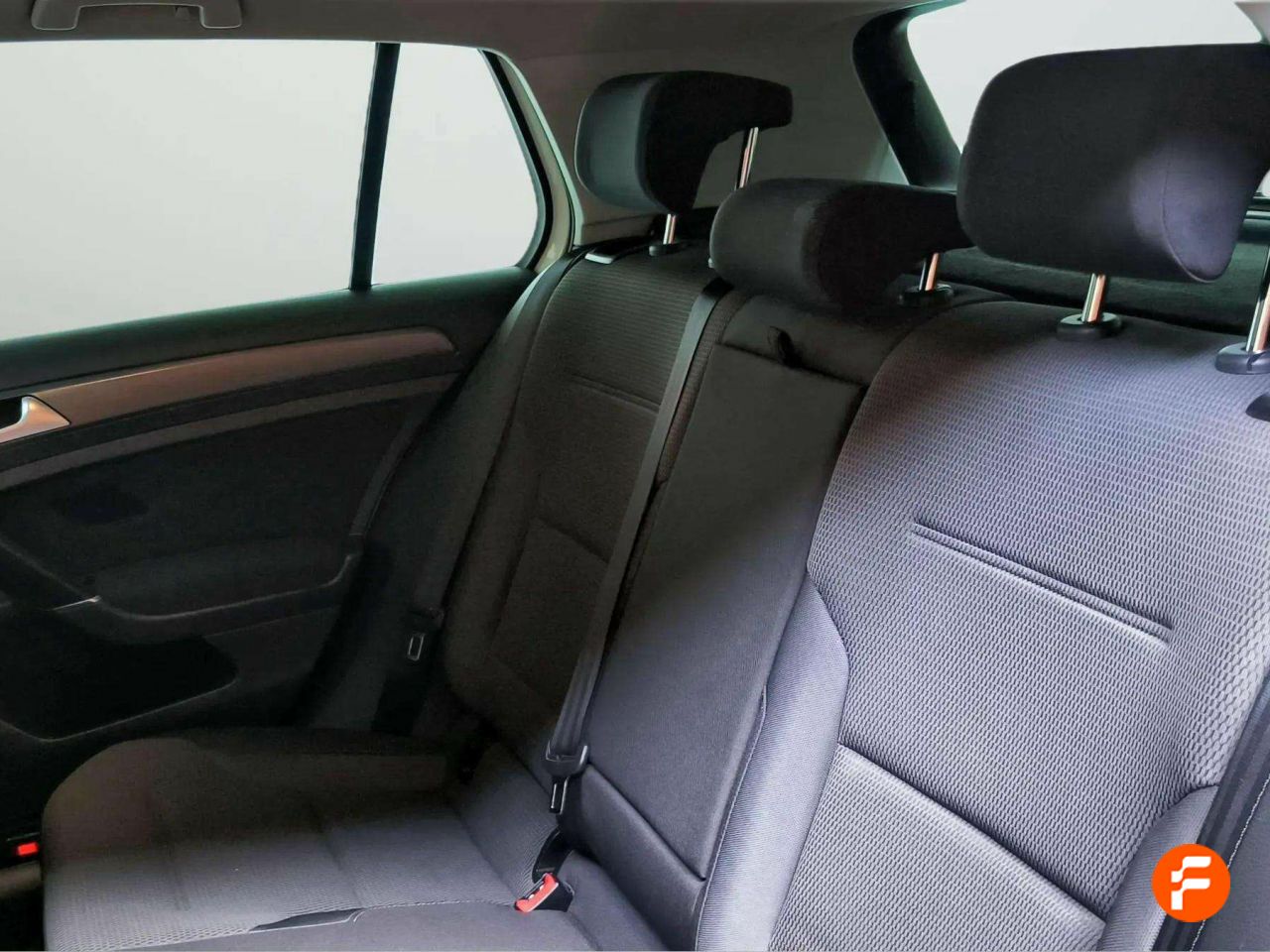 Foto Volkswagen Golf 29