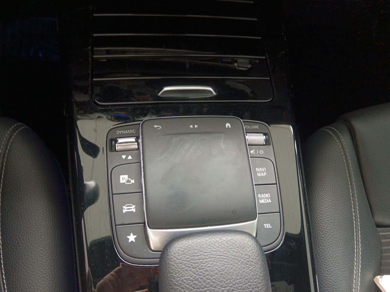 Foto Mercedes-Benz Clase CLA 22