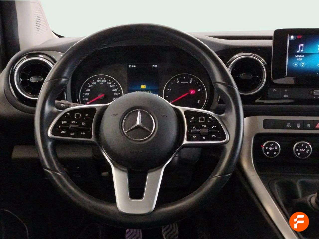 Foto Mercedes-Benz Clase T 13