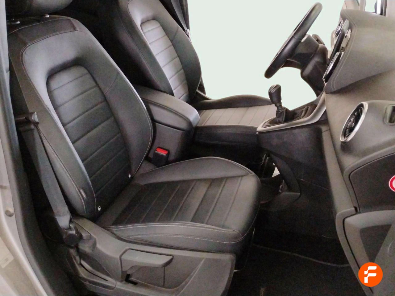 Foto Mercedes-Benz Clase T 20