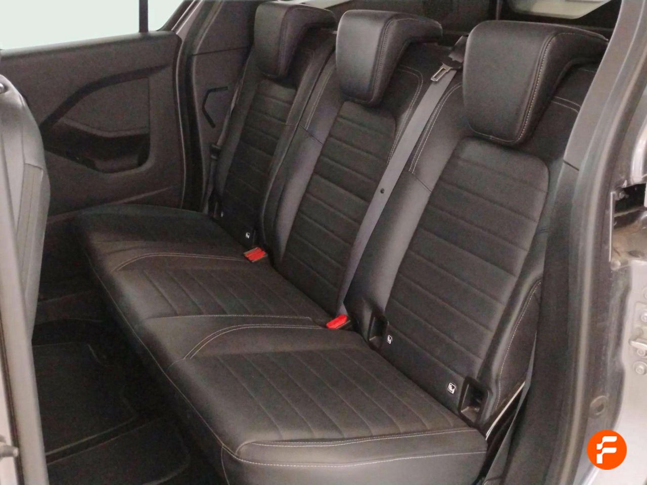 Foto Mercedes-Benz Clase T 21