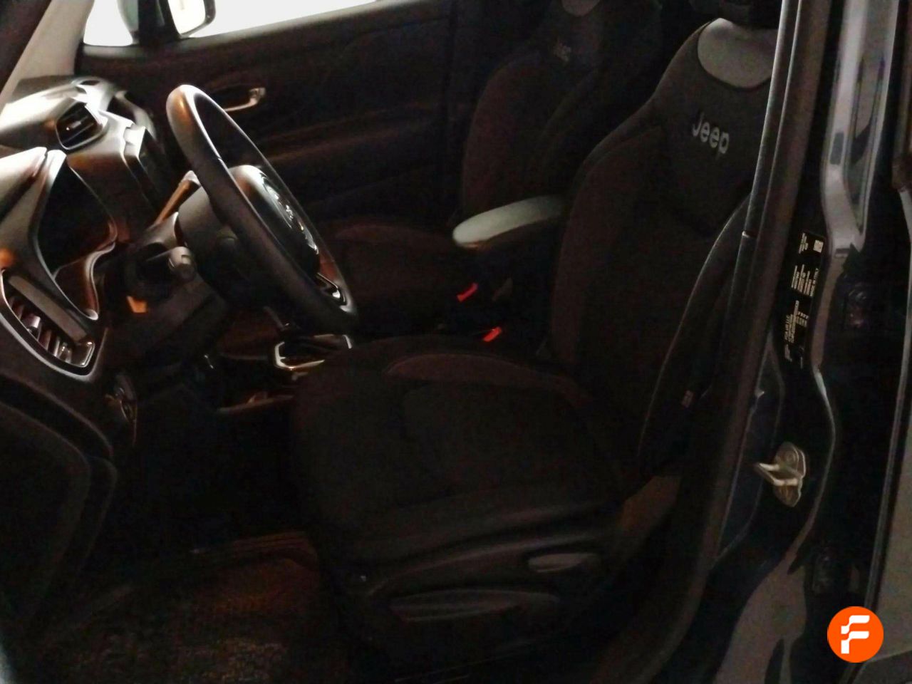 Foto Jeep Renegade 15
