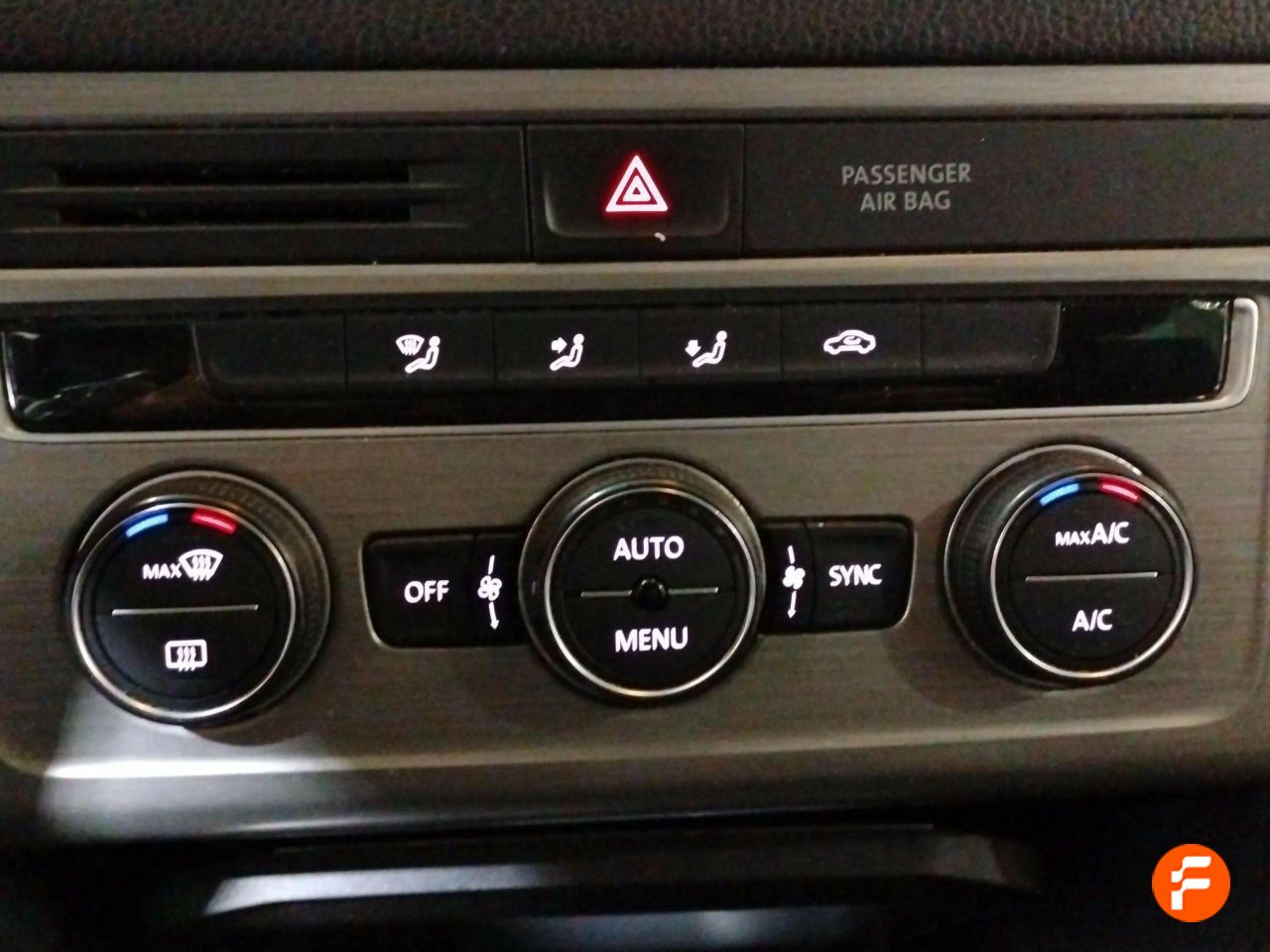 Foto Volkswagen Golf 17
