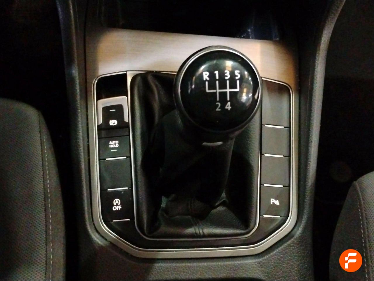 Foto Volkswagen Golf 18