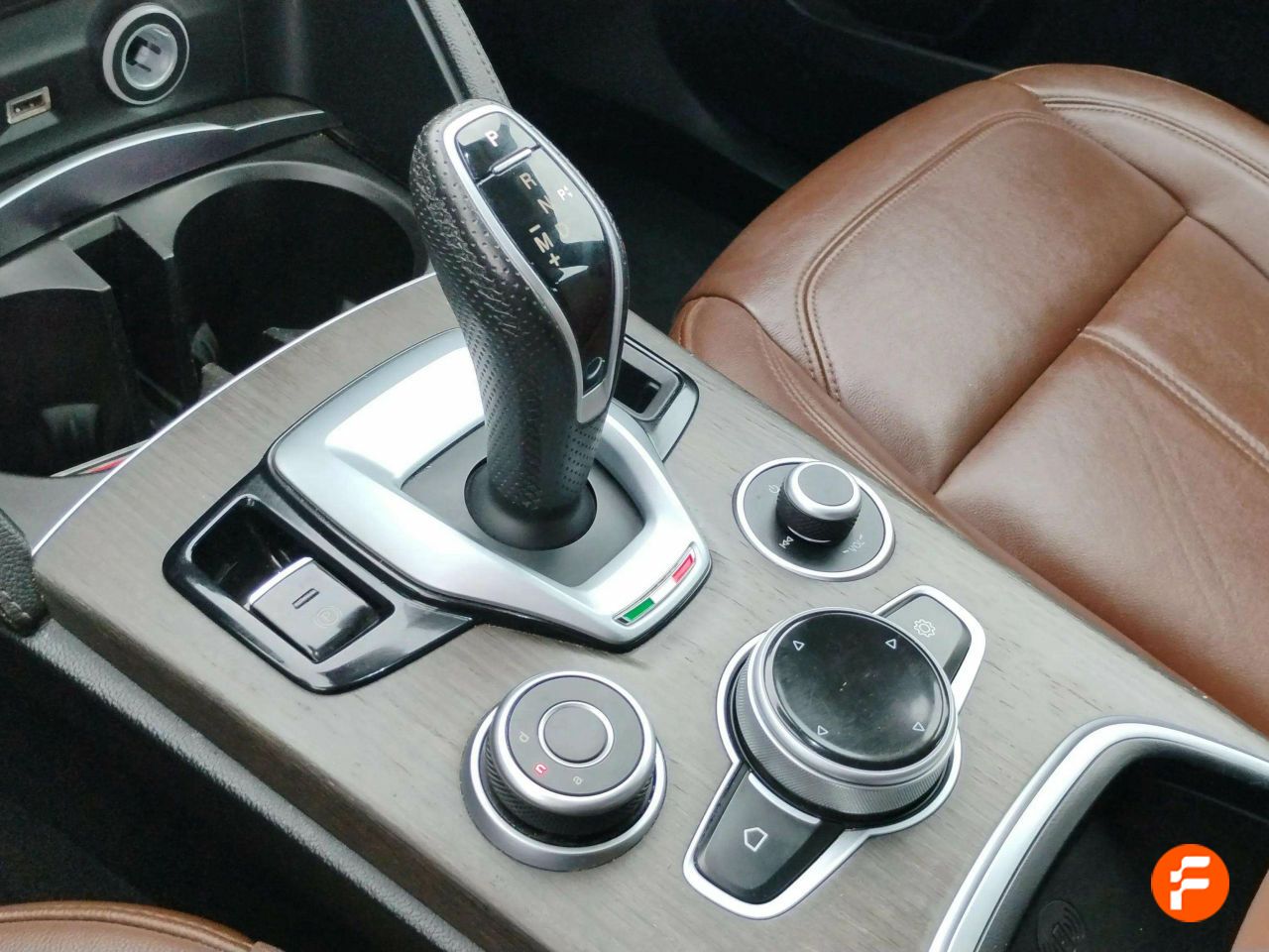 Foto Alfa Romeo Stelvio 14