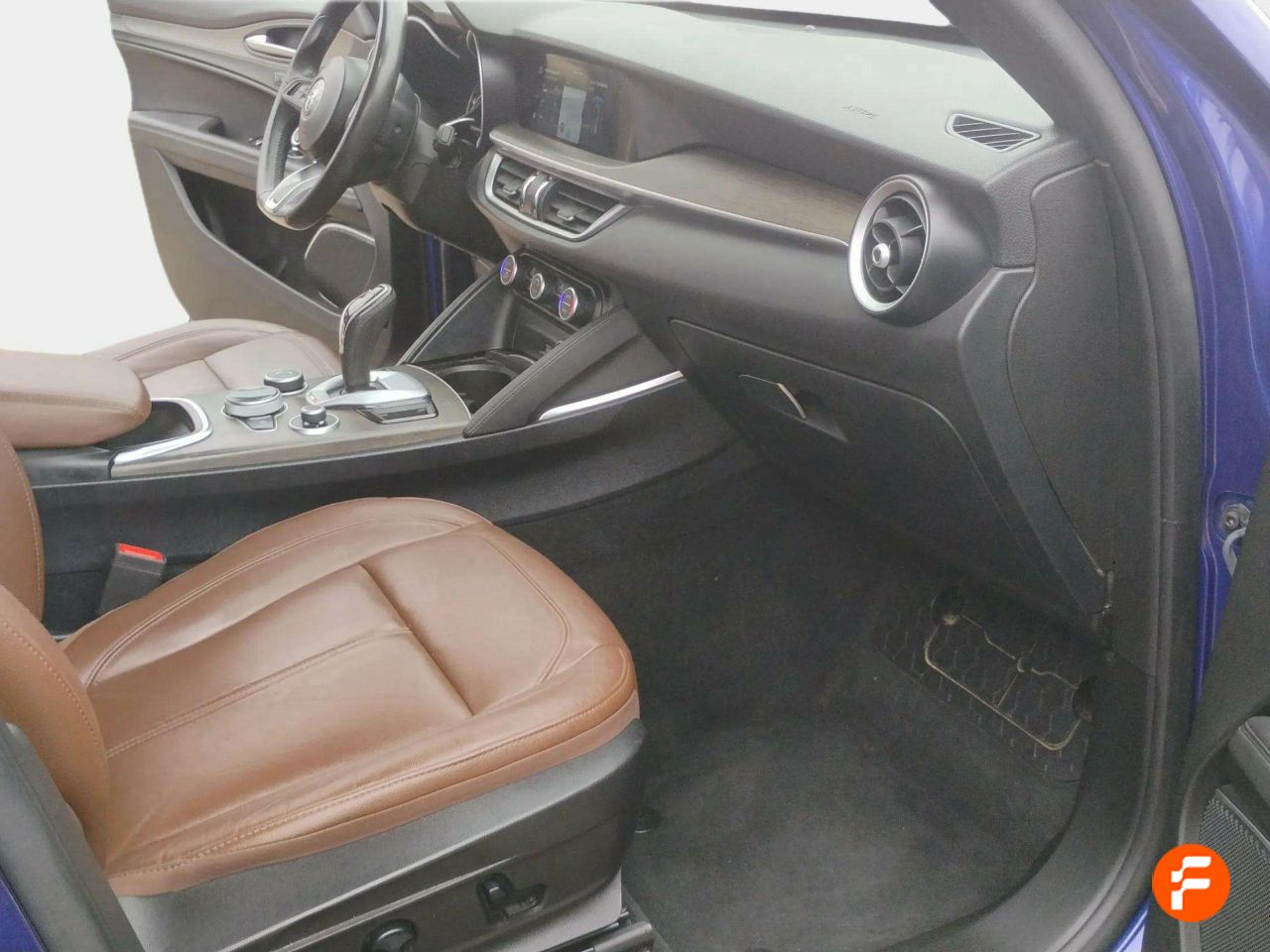 Foto Alfa Romeo Stelvio 18