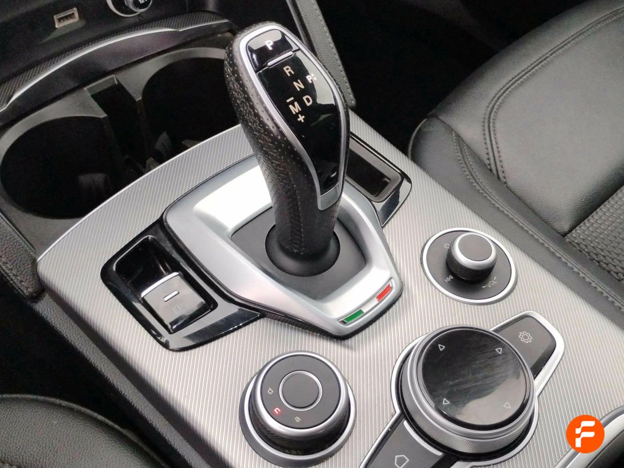 Foto Alfa Romeo Stelvio 15