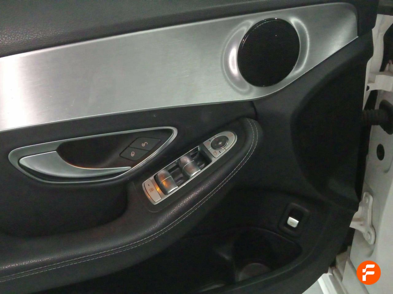 Foto Mercedes-Benz Clase C 16