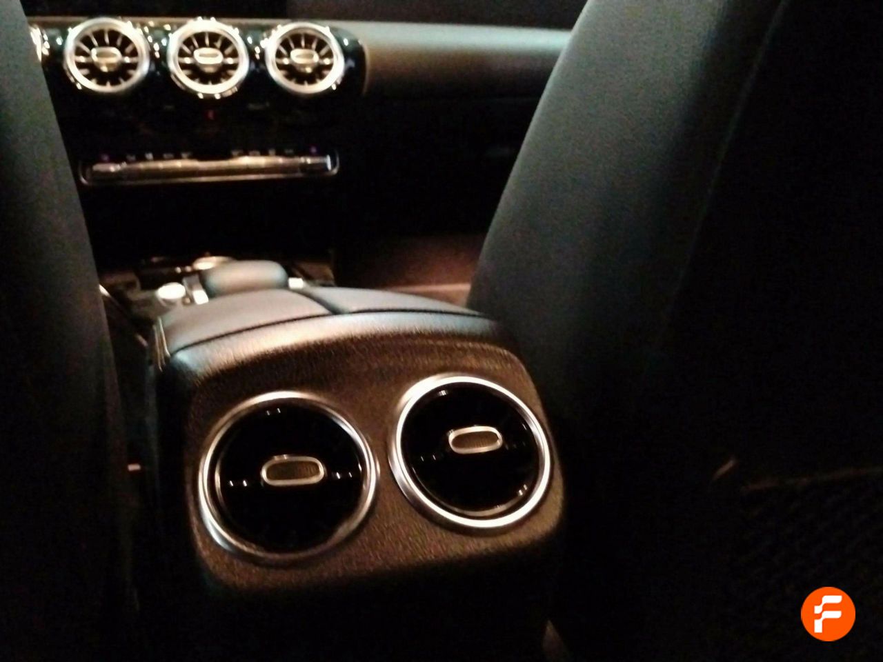 Foto Mercedes-Benz Clase A 25