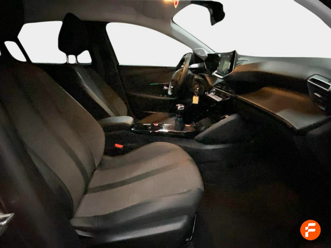 Foto Peugeot 208 13