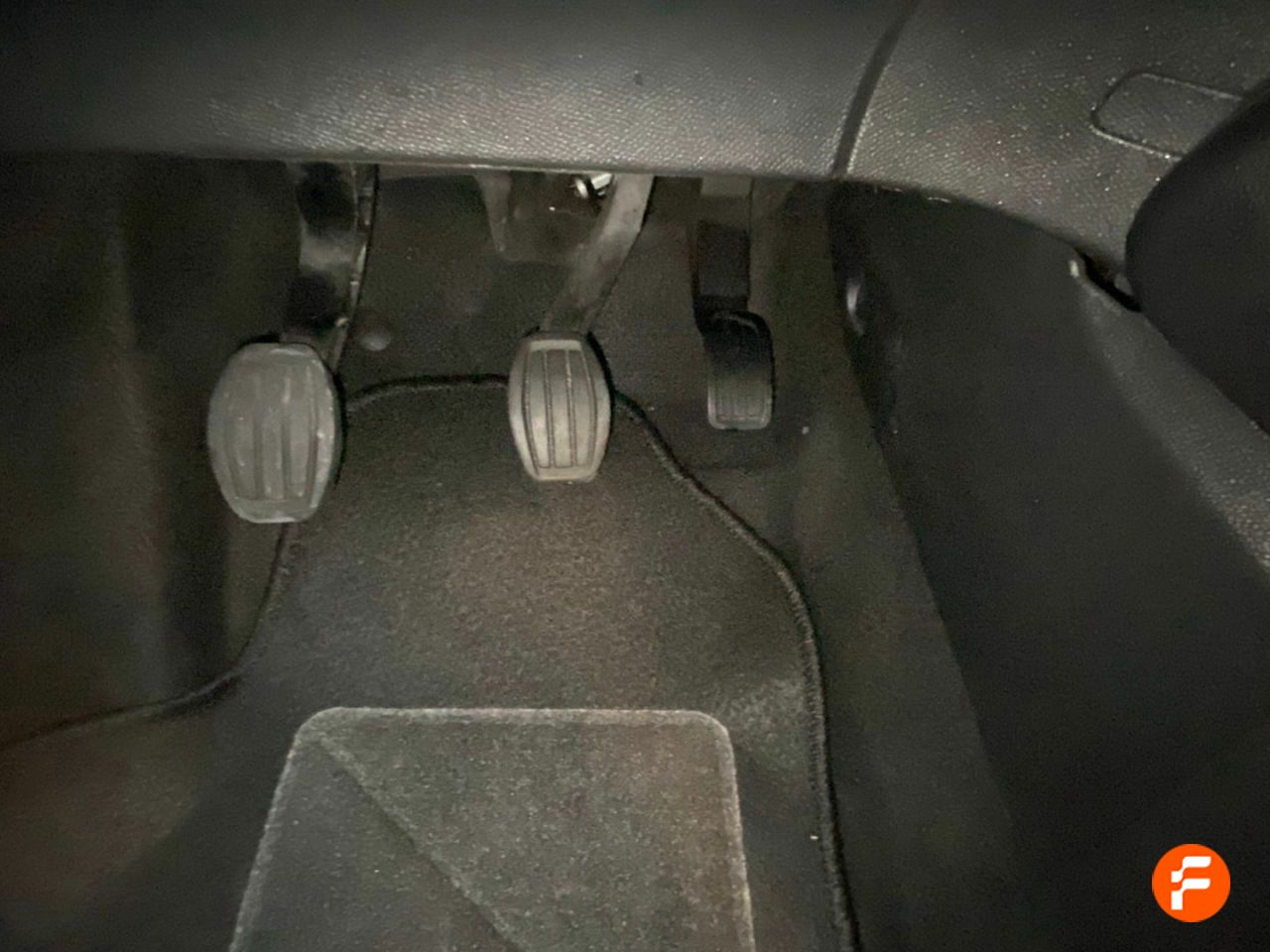 Foto Peugeot 208 19