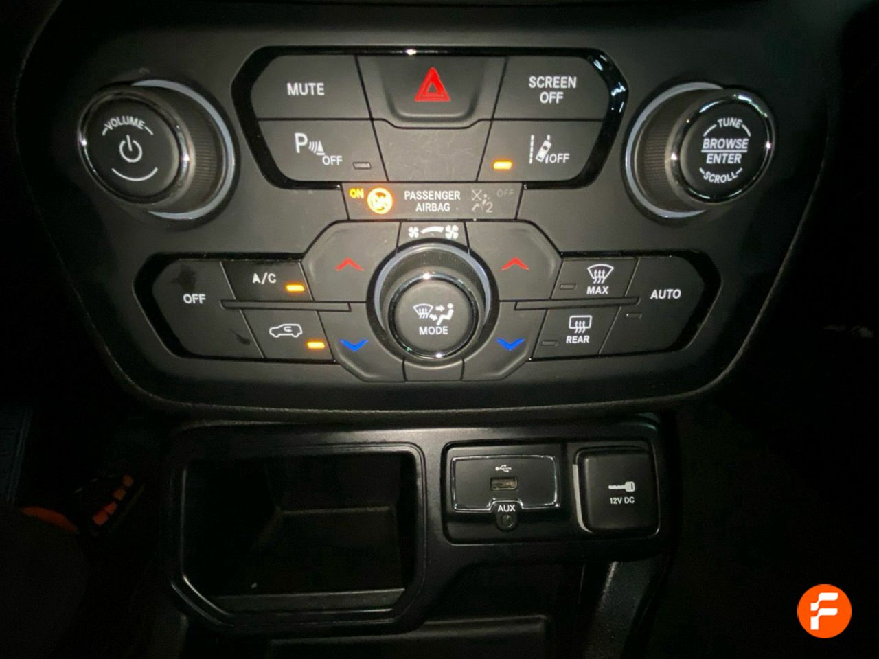 Foto Jeep Renegade 16