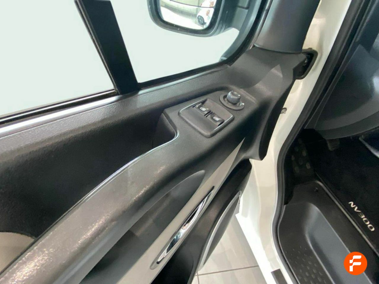 Foto Nissan NV300 26